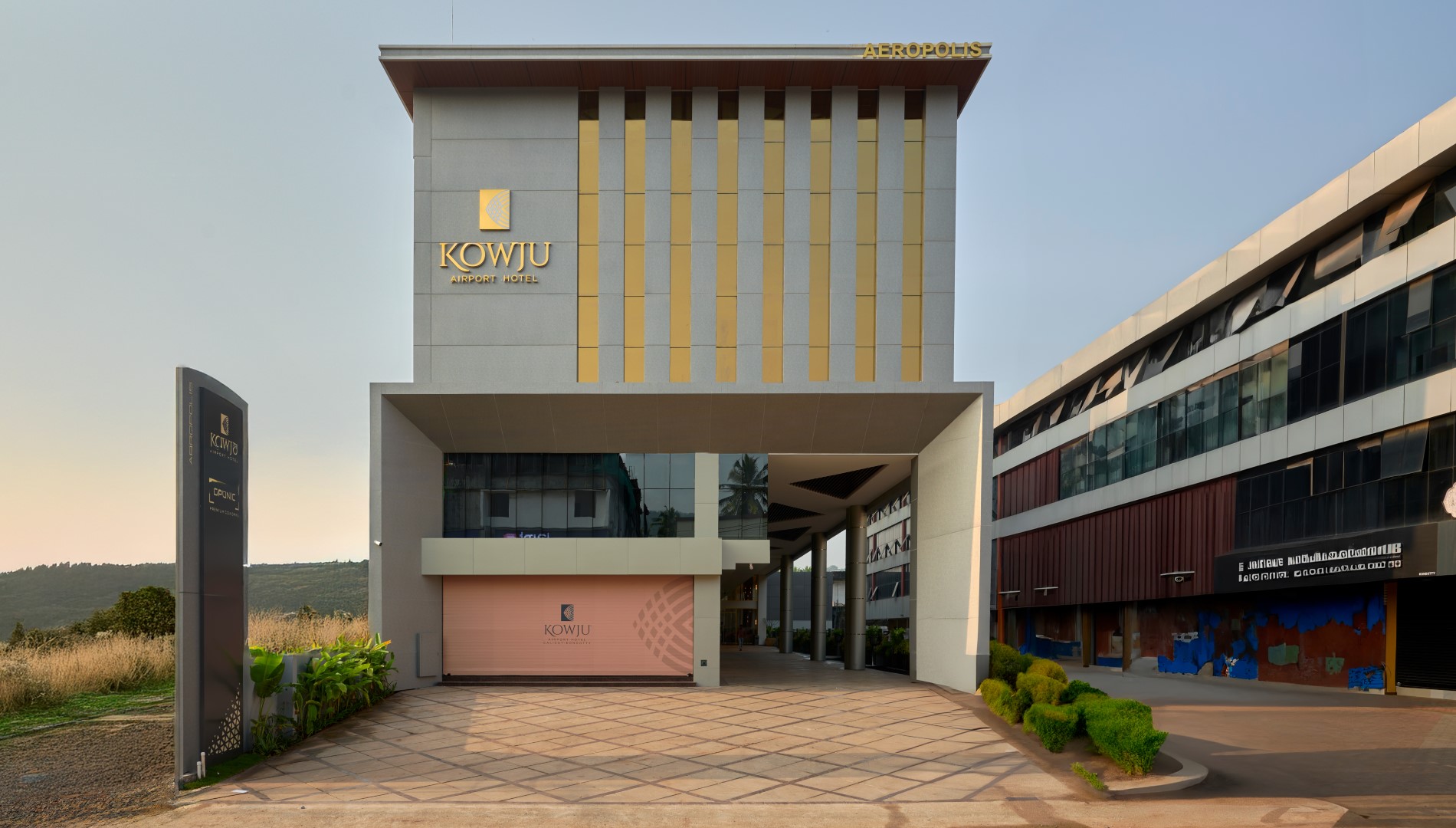 Kowju Airport Hotel Slider Pictures